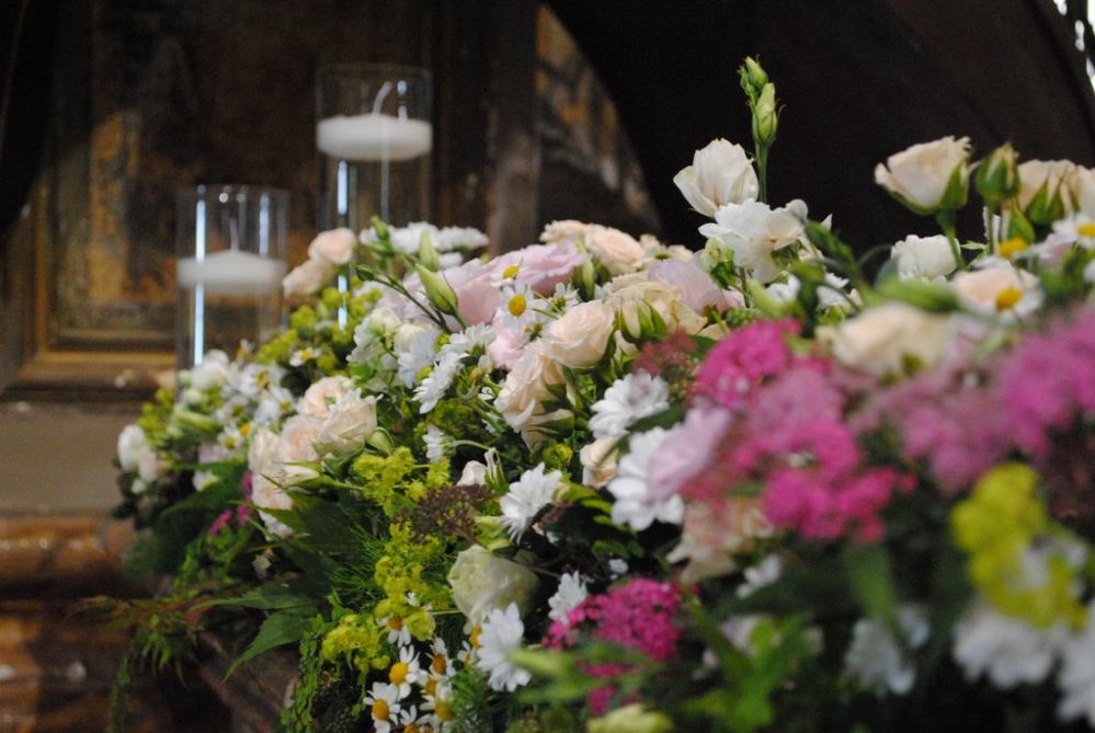 Flower arrangement of a church on Lake Maggiore