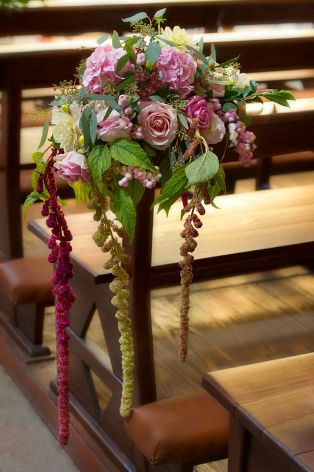 Floral decorations for a church wedding on Lake Maggiore by Giuseppina Comoli