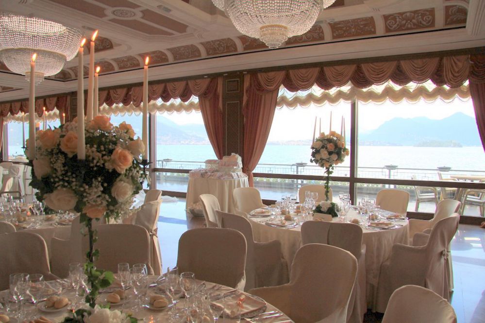 Allestimento floreale per nozze presso il Grand Hotel Dino a Baveno
